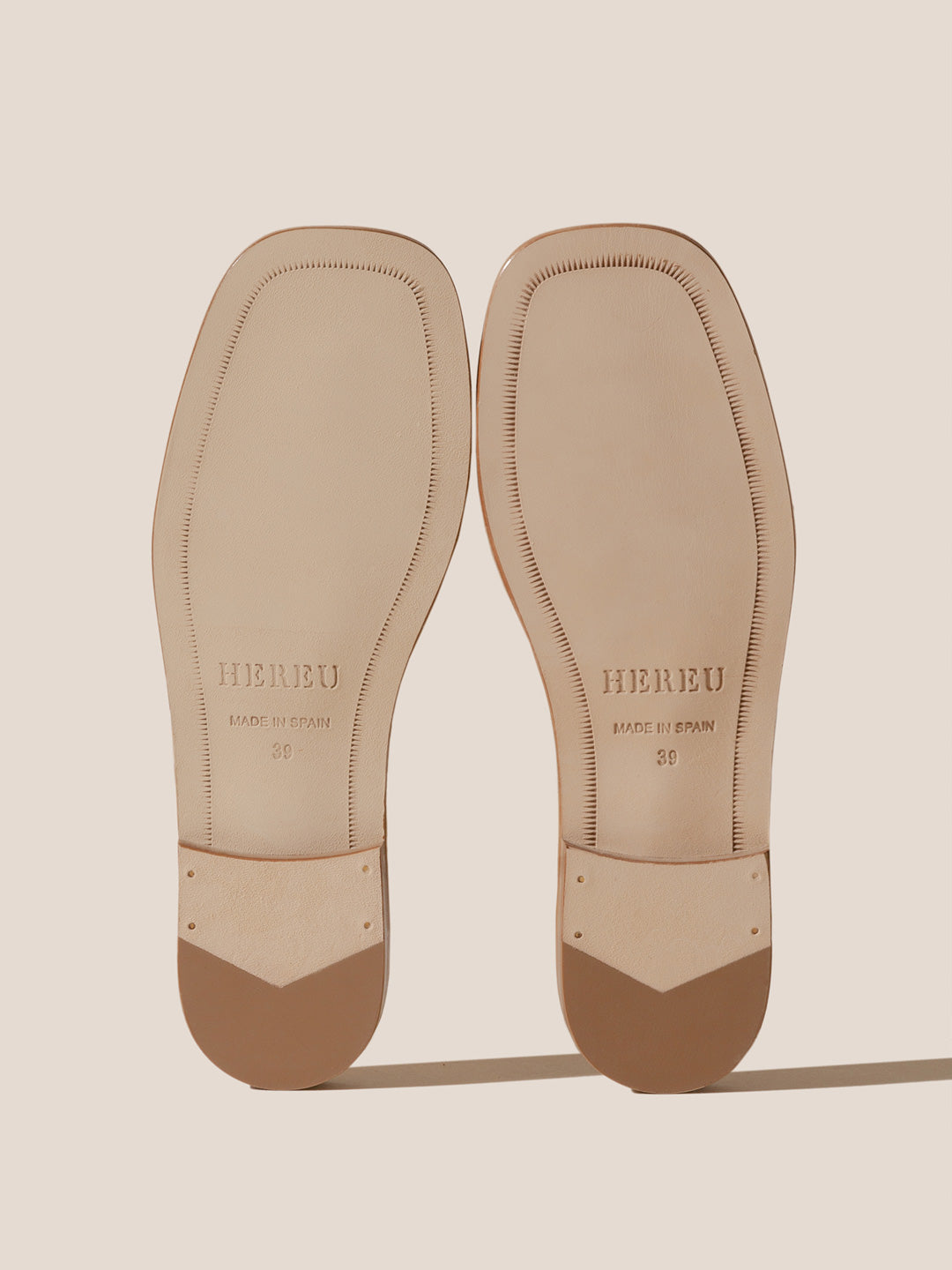BOQUERIA SLIDE - Open-Toe Tasseled Slide