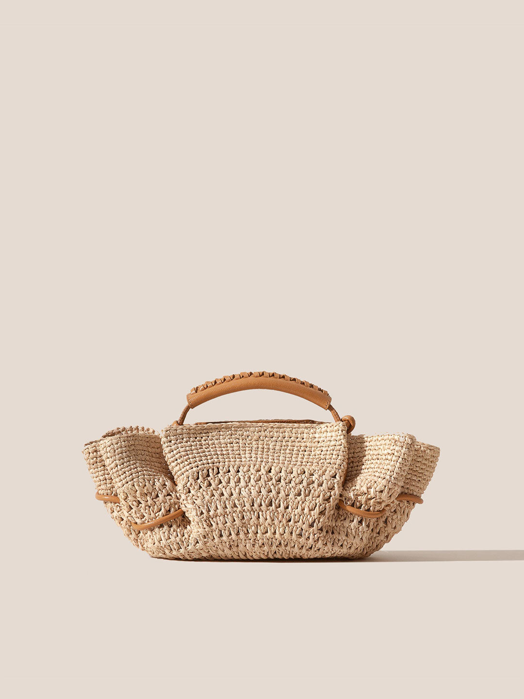 ARTA MINI CROCHET RAFFIA - Pleated Crossbody Bag - Natrual/Light