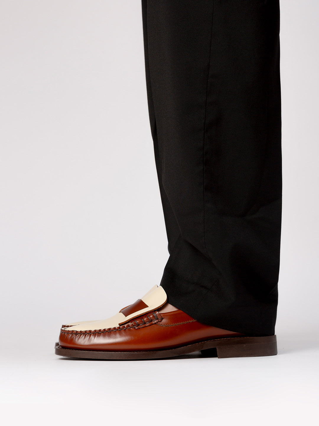 SINEU R BICOLOR - Men's Interlaced-detail Slip-on Loafer