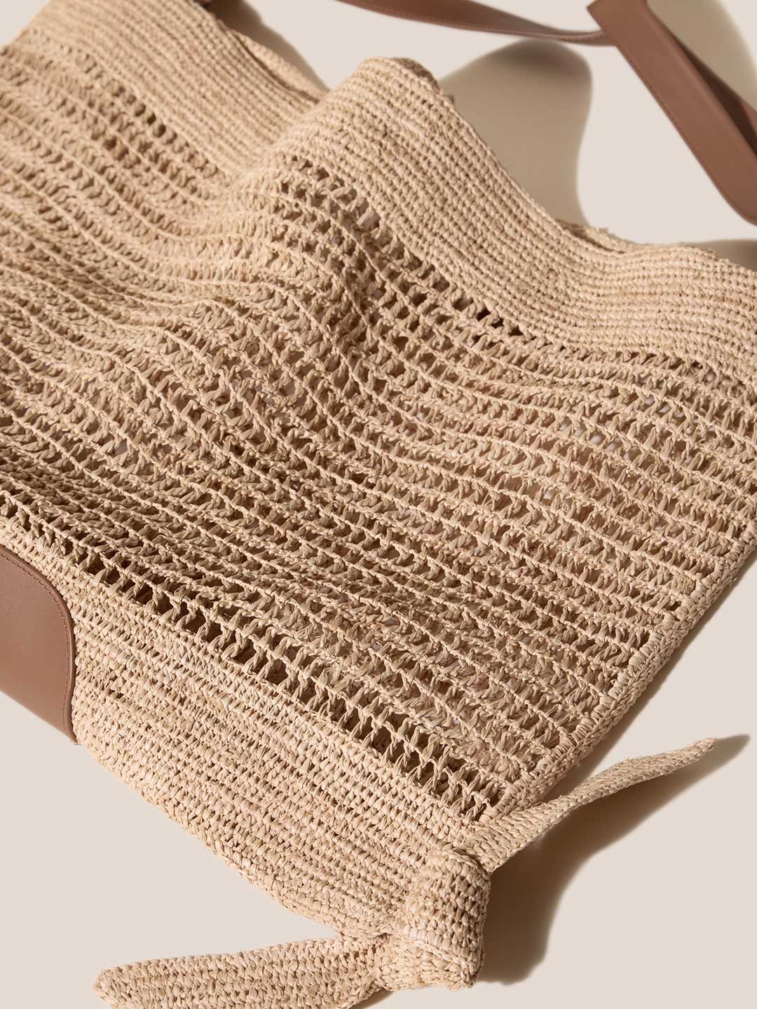 CADOR RAFFIA MESH - Slouchy Shoulder Bag
