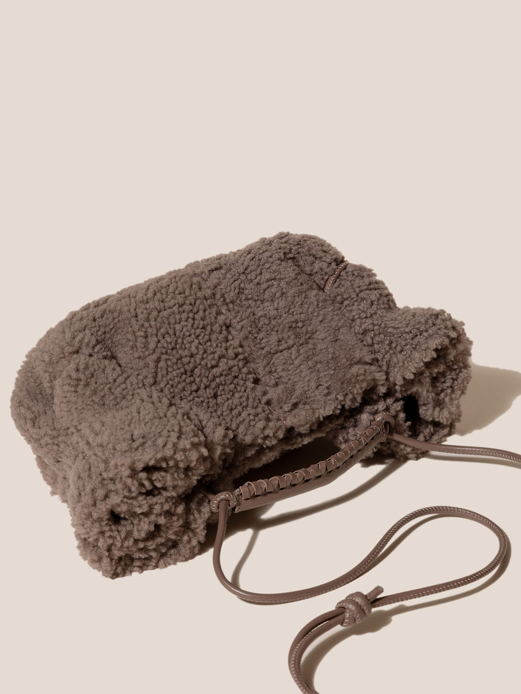 ARTA MINI CURLY SHEARLING - Pleated Crossbody Bag