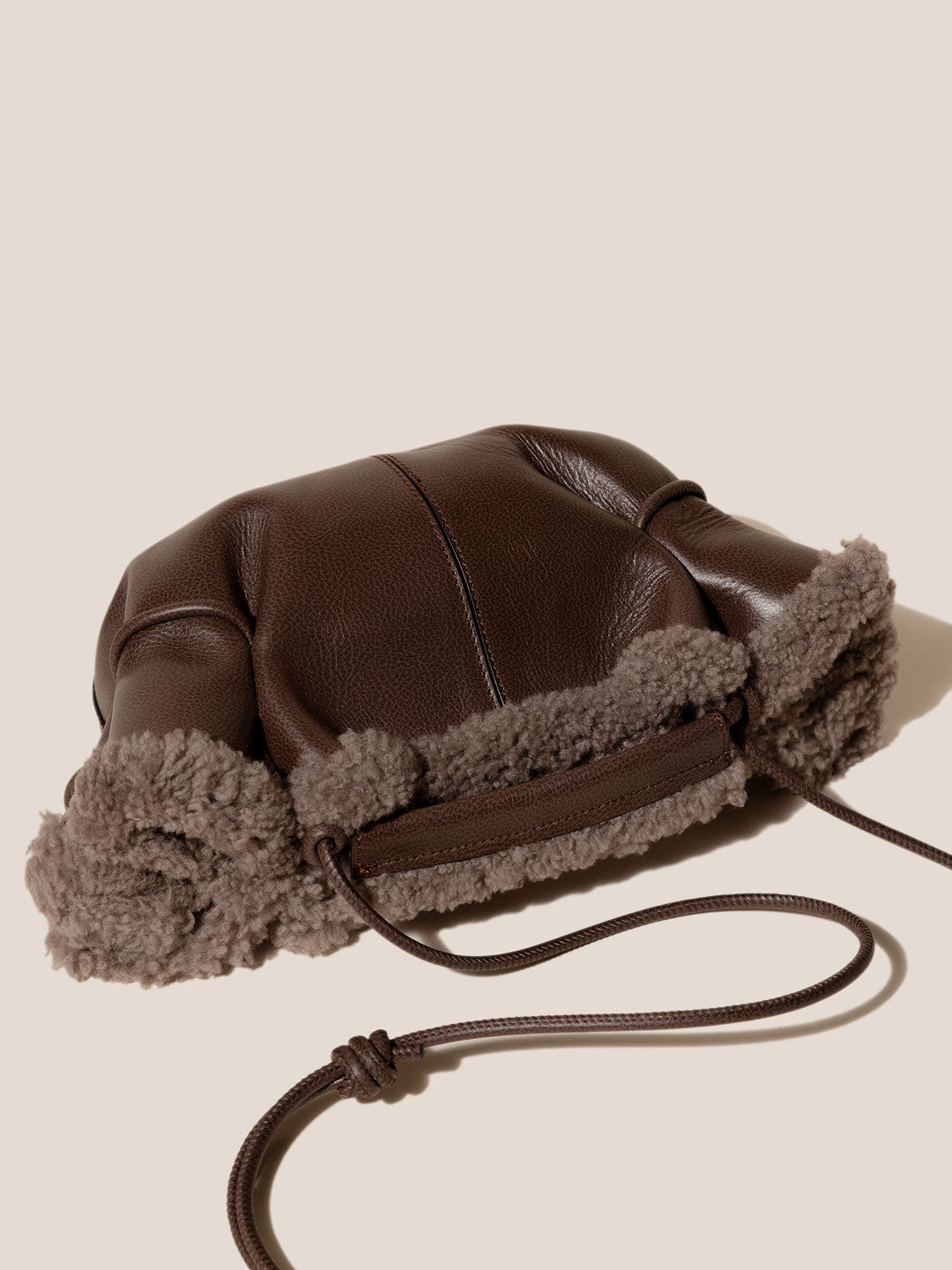 ARTA MINI CURLY SHEARLING TRIMS - Pleated Crossbody Bag