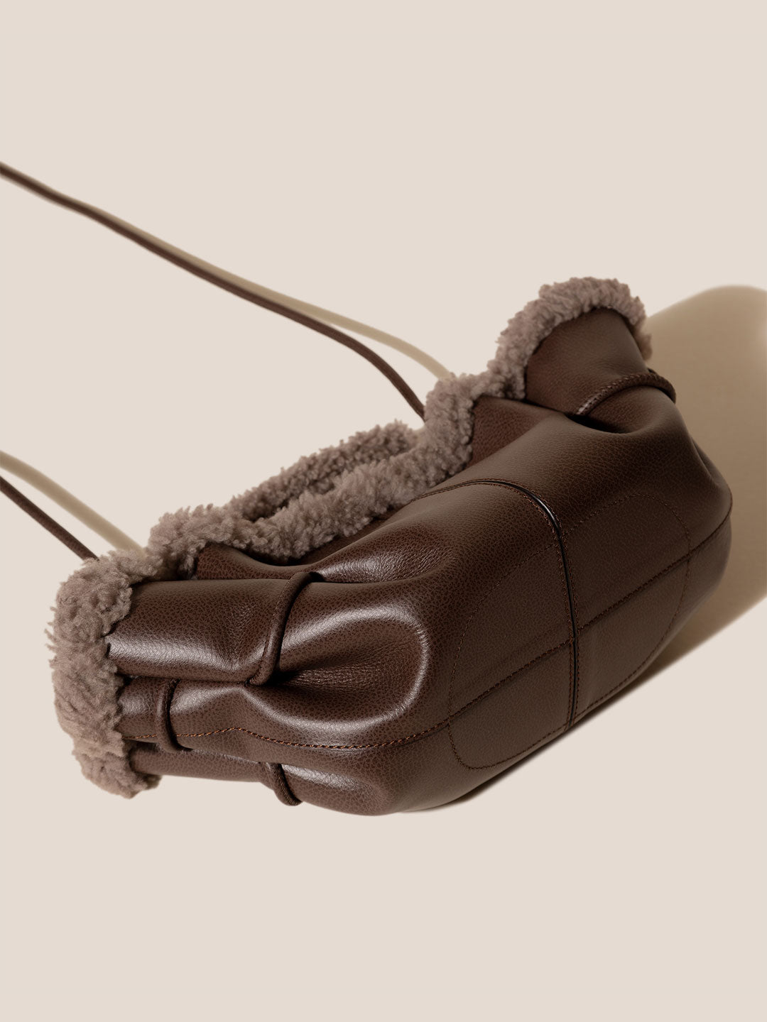 ARTA MINI CURLY SHEARLING TRIMS - Pleated Crossbody Bag