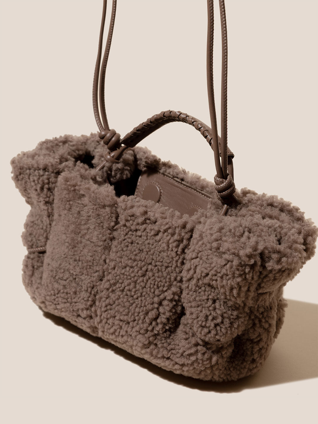 ARTA MINI CURLY SHEARLING - Pleated Crossbody Bag