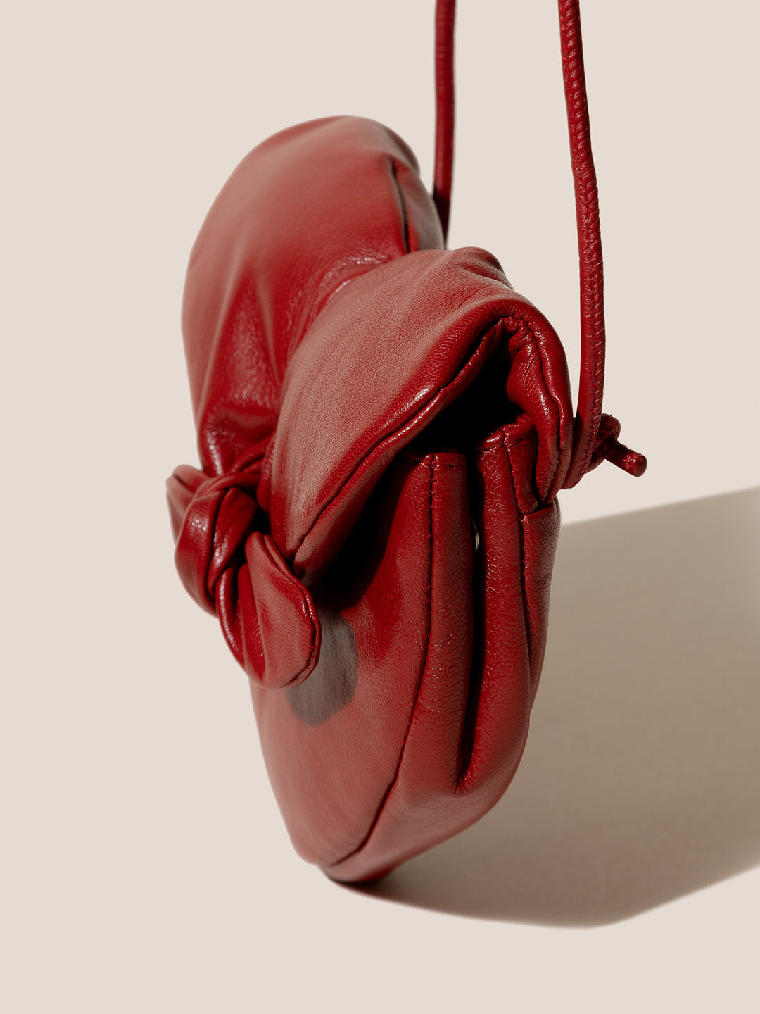CORET - Heart-Shaped Crossbody Bag