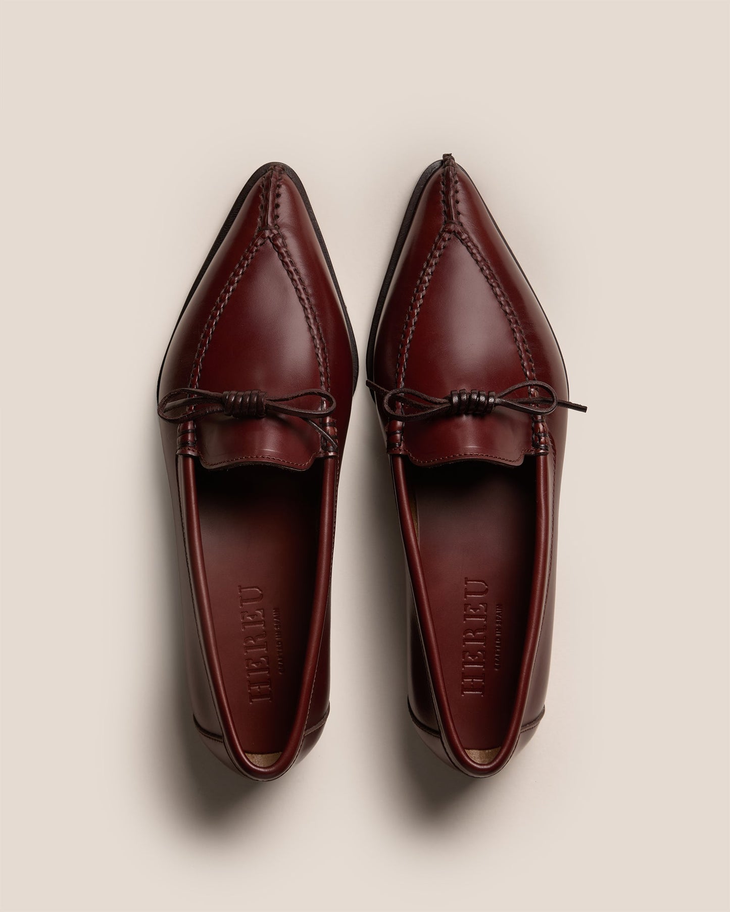 ARESTA - Pointy Moccasin Flat