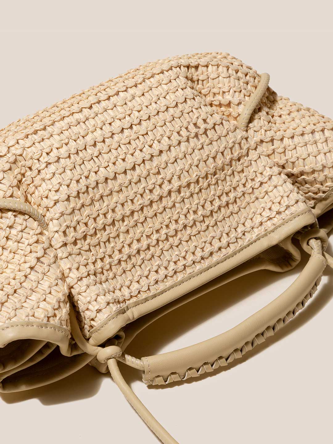 ARTA MINI RAFFIA - Pleated Crossbody Bag