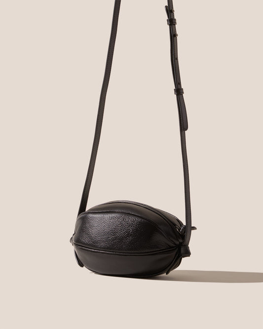 BOYA DISTRESSED - Ball-Shaped Crossbody Bag