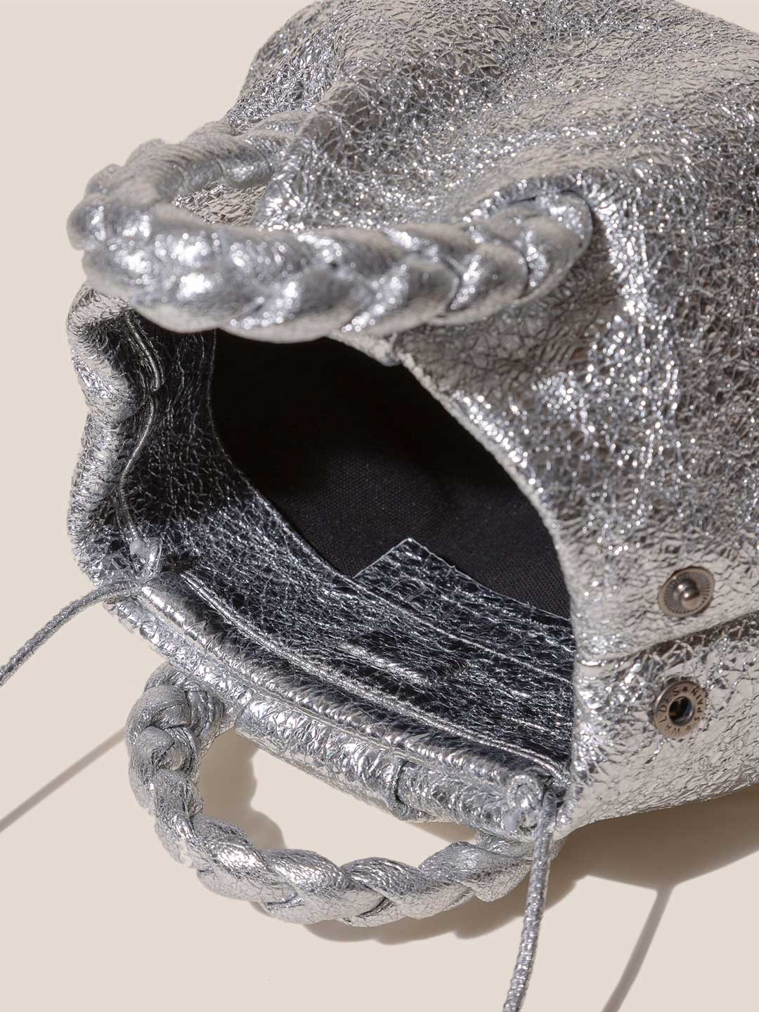 BOMBON CRINKLED METALLIC  - Plaited-handle Leather Handbag