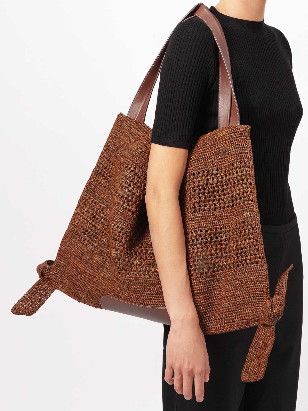 CADOR - Slouchy Raffia Macrame Shoulder Bag