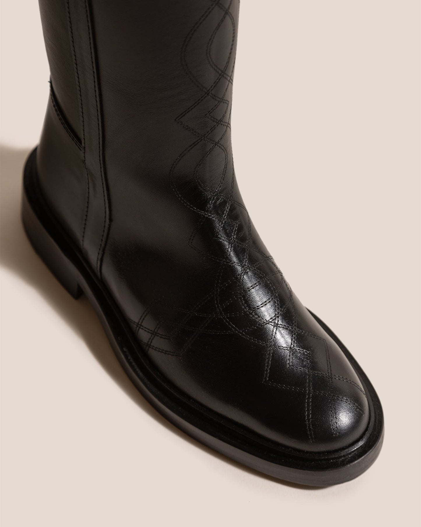 VERDA - Embroidered Pull-on Boot