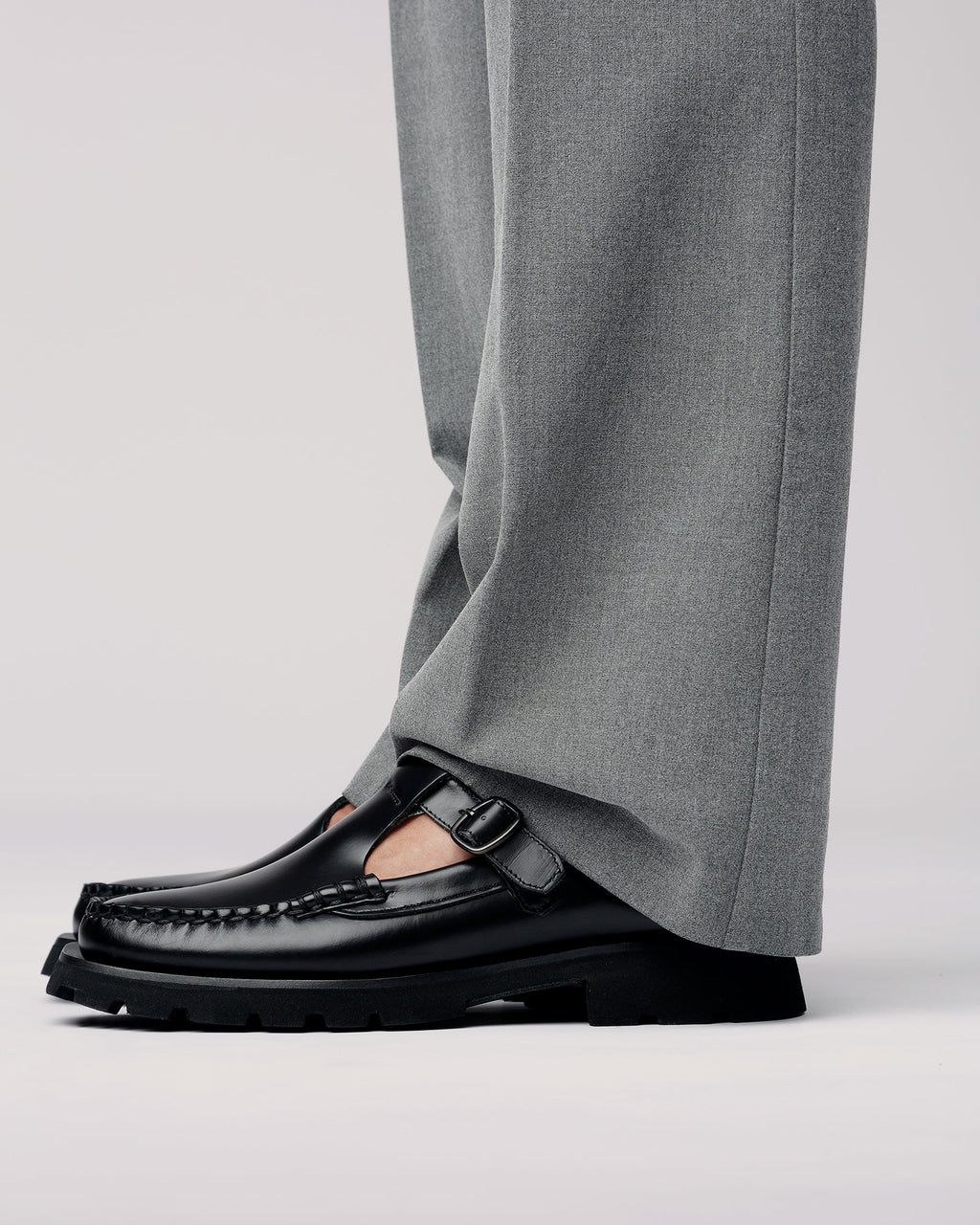 ALBER SPORT - Tread Sole T-Bar Loafers