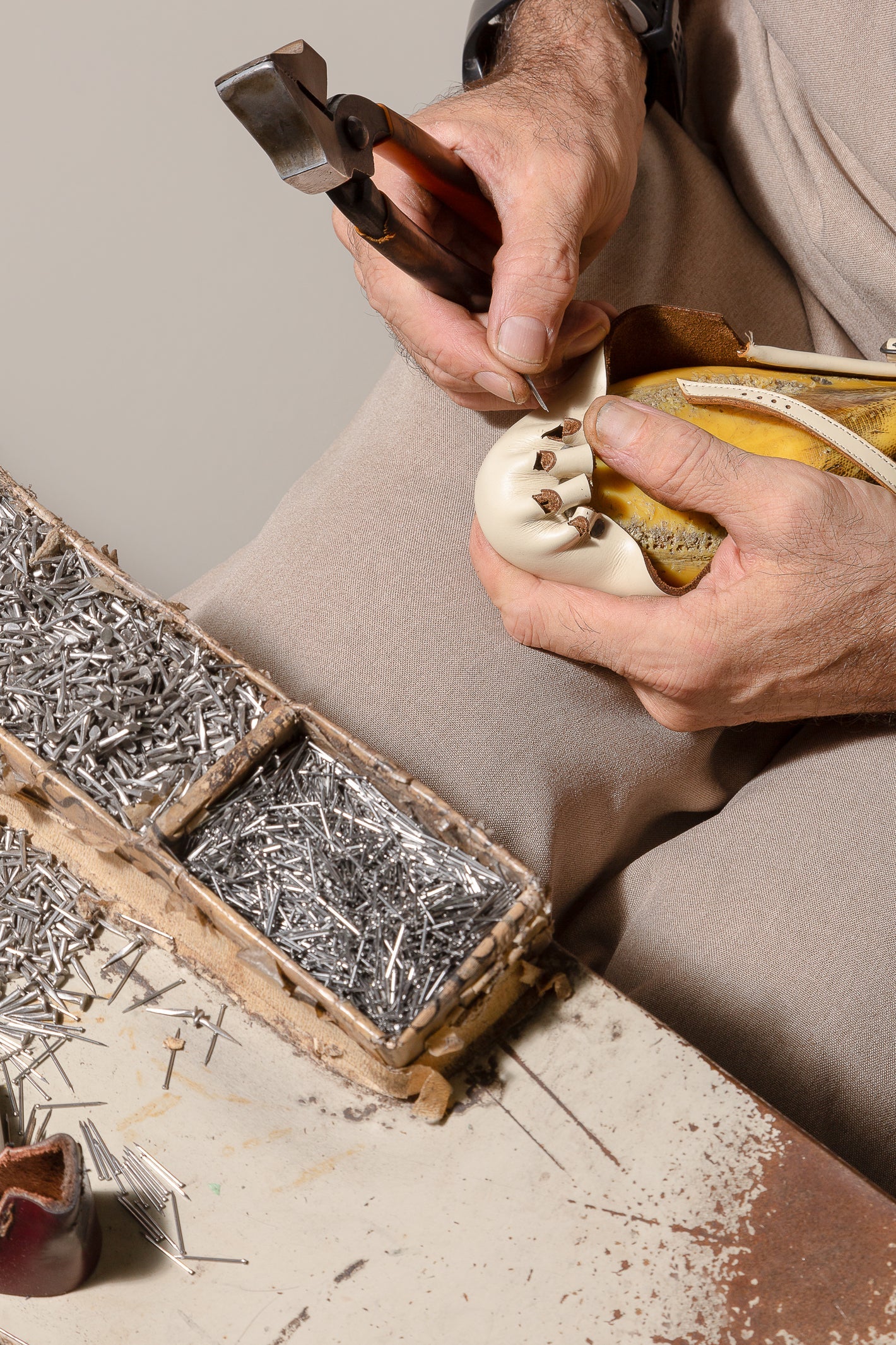 OUR CRAFT: INTERWOVEN T-BAR LOAFERS – HEREU JAPAN Official Online