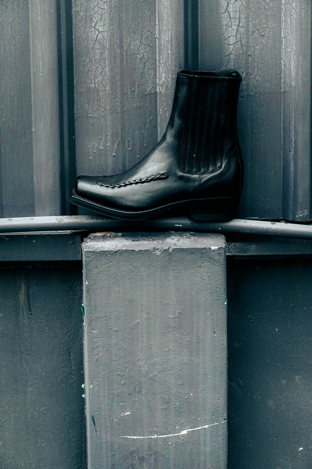 Shoes and bags crafted in Spain - HEREU日本公式オンラインストア