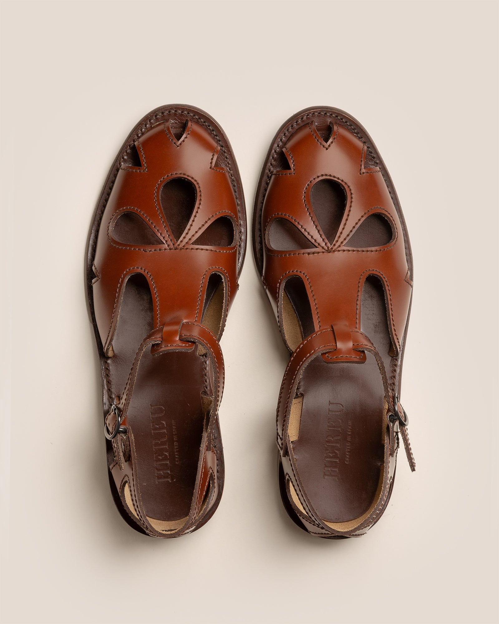美品 Hereu Floreta 5.17万ストラップカットワークグルカサンダル FLORETA - T-bar Sandal - HEREU Japan Official Online Store – HEREU