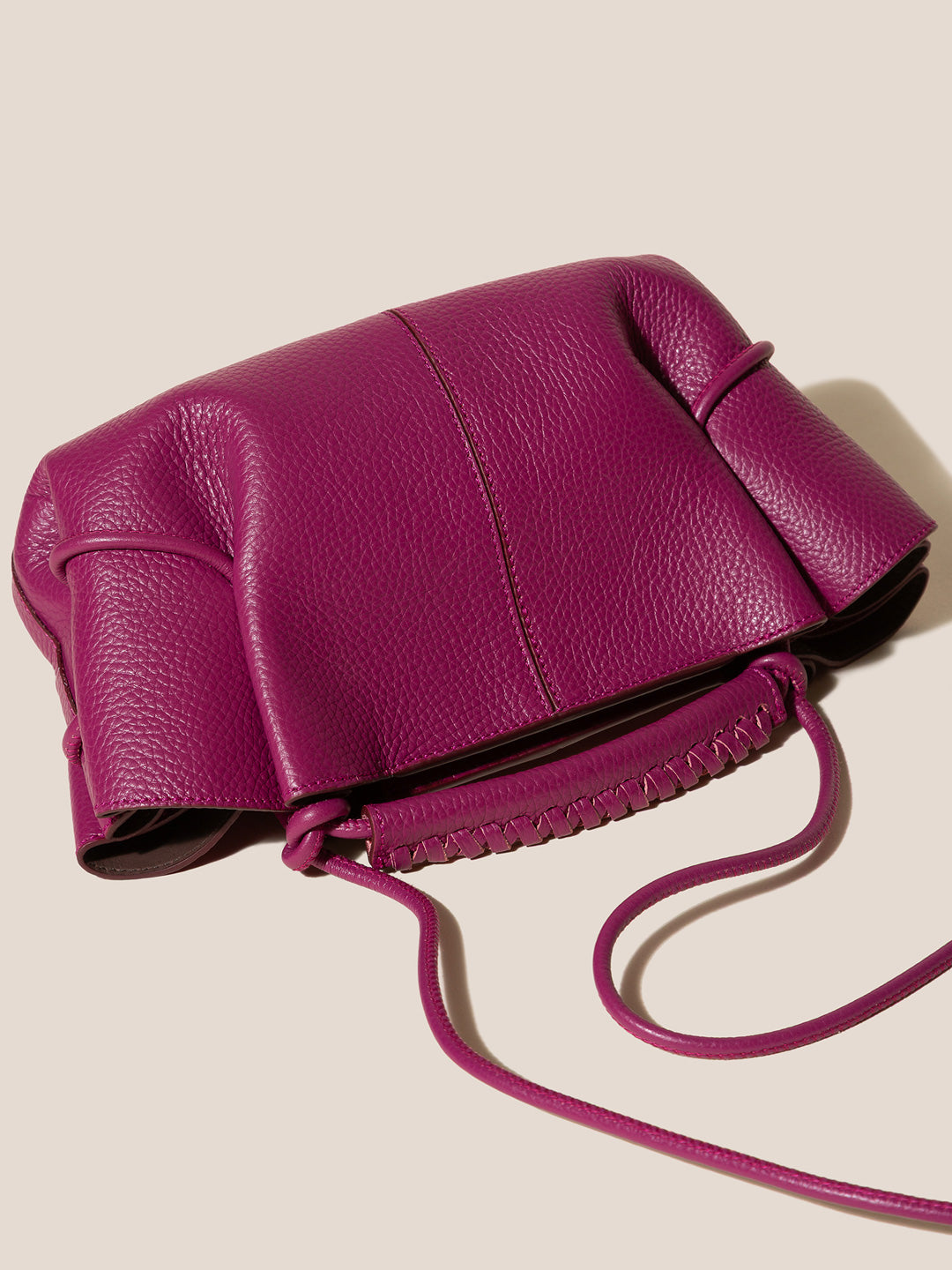 ARTA MINI GRAINY - Pleated Crossbody Bag