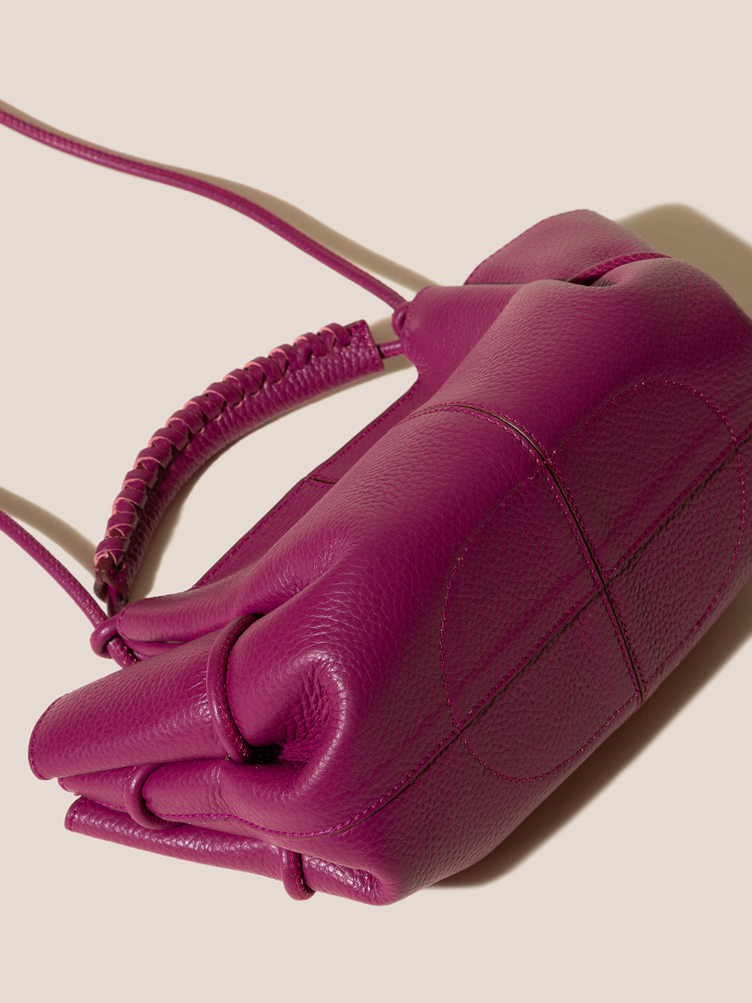 ARTA MINI GRAINY - Pleated Crossbody Bag