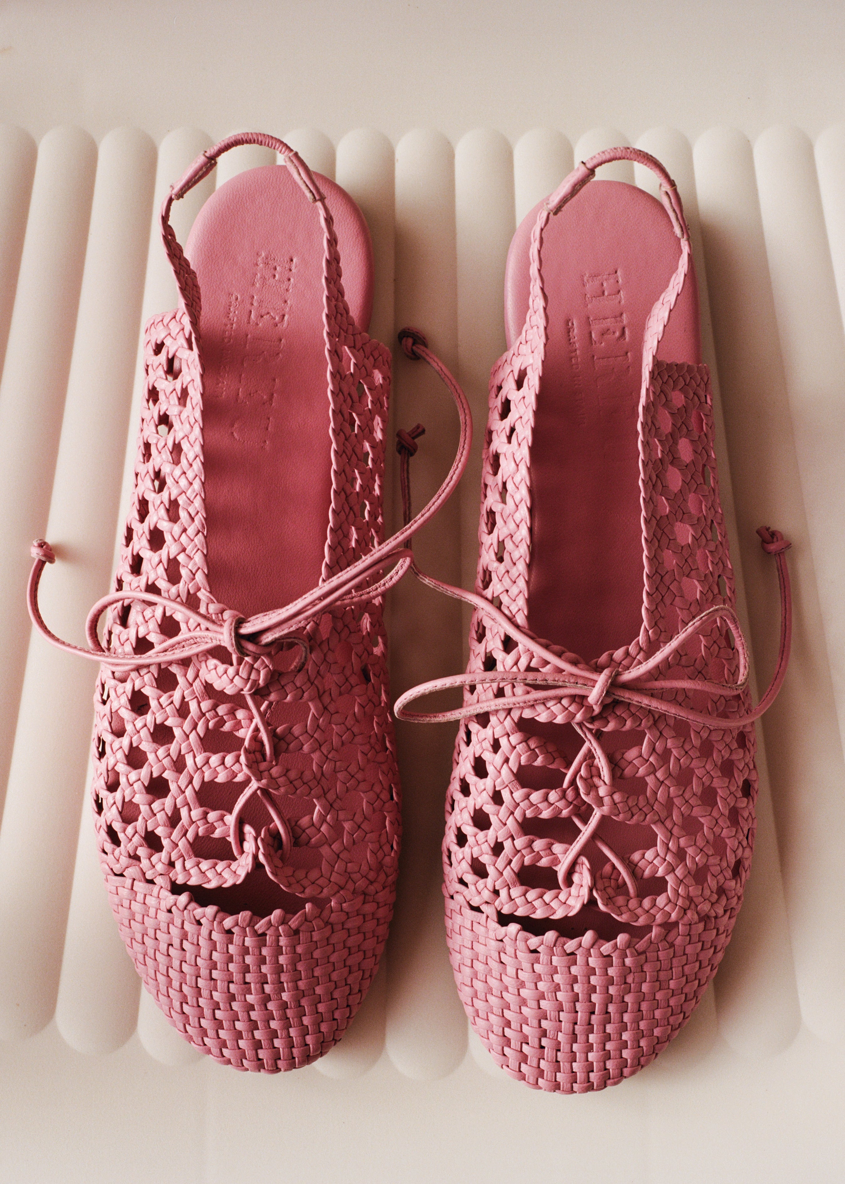 All Shoes - Women – HEREU JAPAN Official Online Store