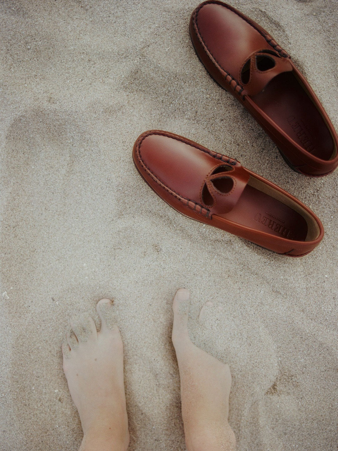 ANANCLA - Cut-Out Slip-On Loafer