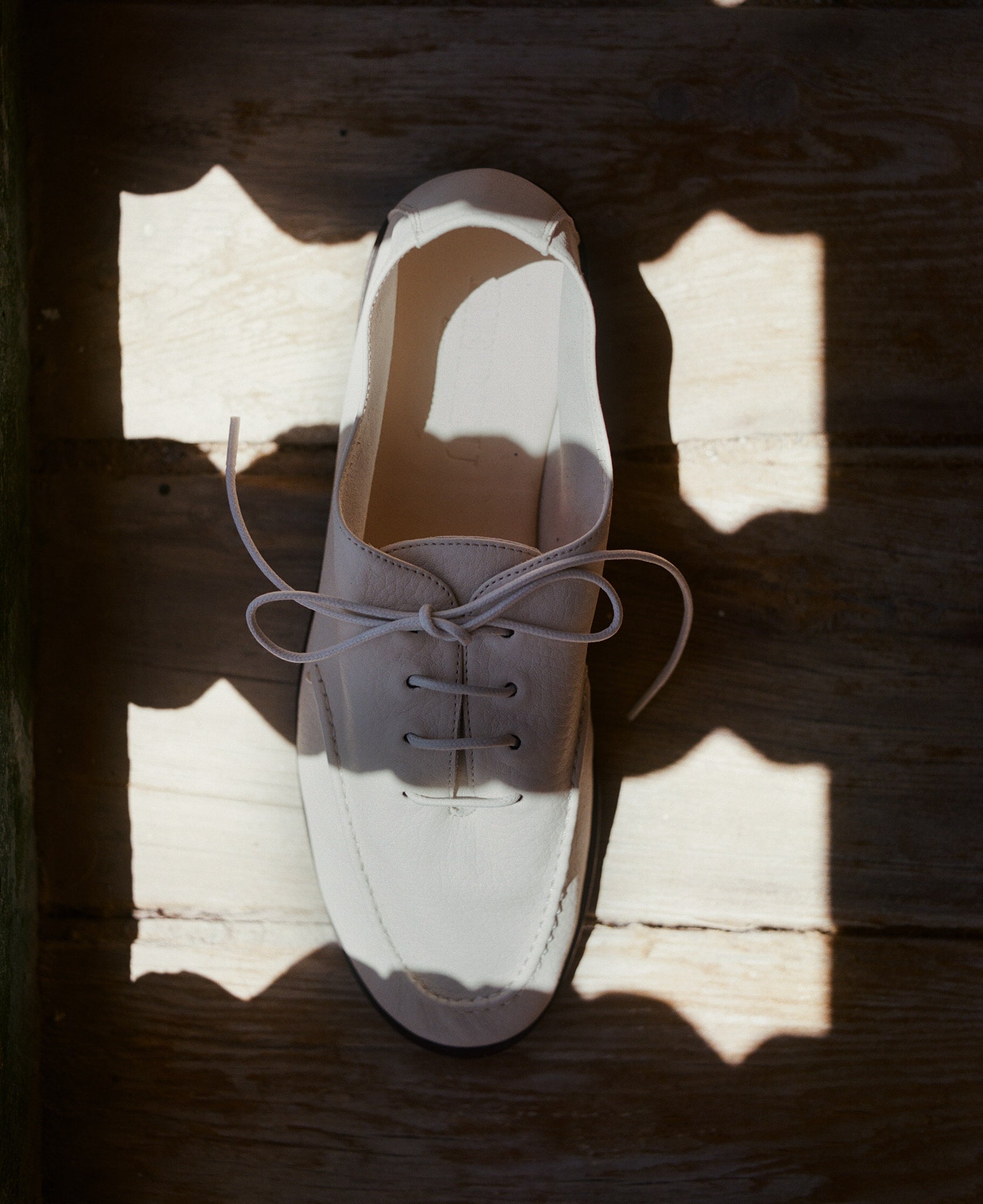 Shoes and bags crafted in Spain - HEREU日本公式オンラインストア